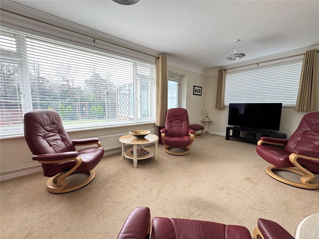 Property photo 3 of 14 Picture No. 09