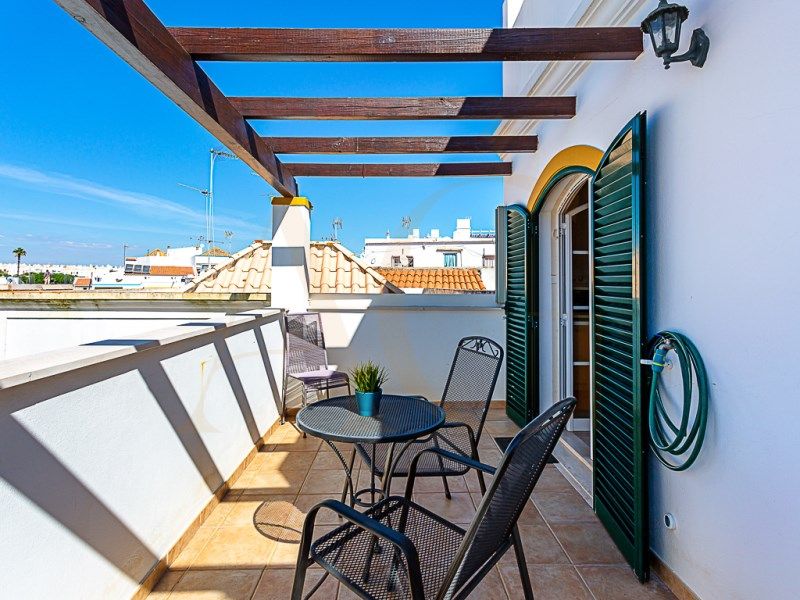 Property photo 2 of 46