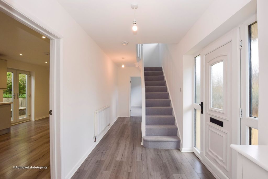 Property photo 3 of 20 Photo 1