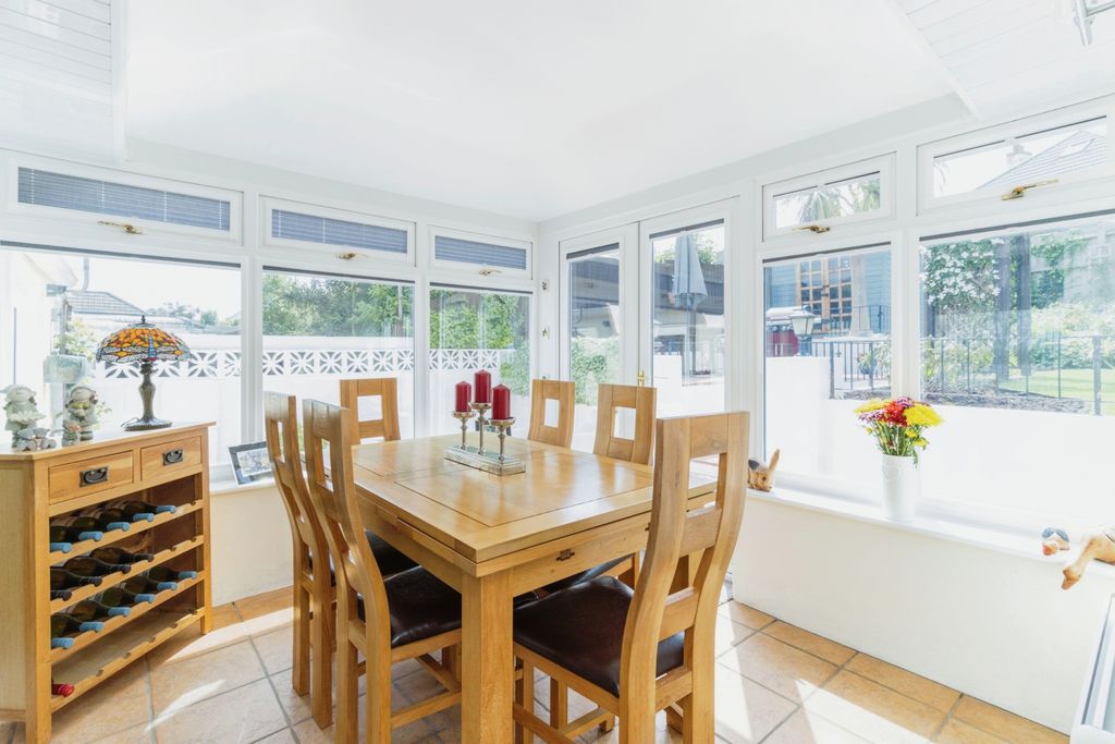 Property photo 3 of 16 Dining / Family Room