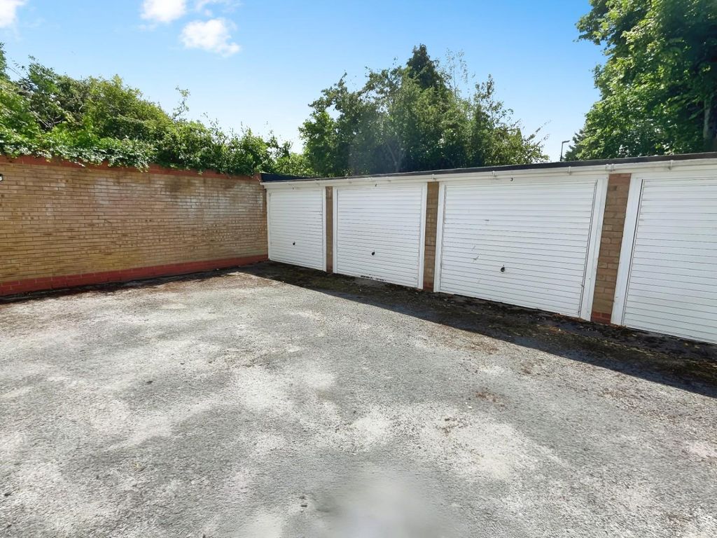 Property photo 3 of 13 989F3002-Ec2.Jpg