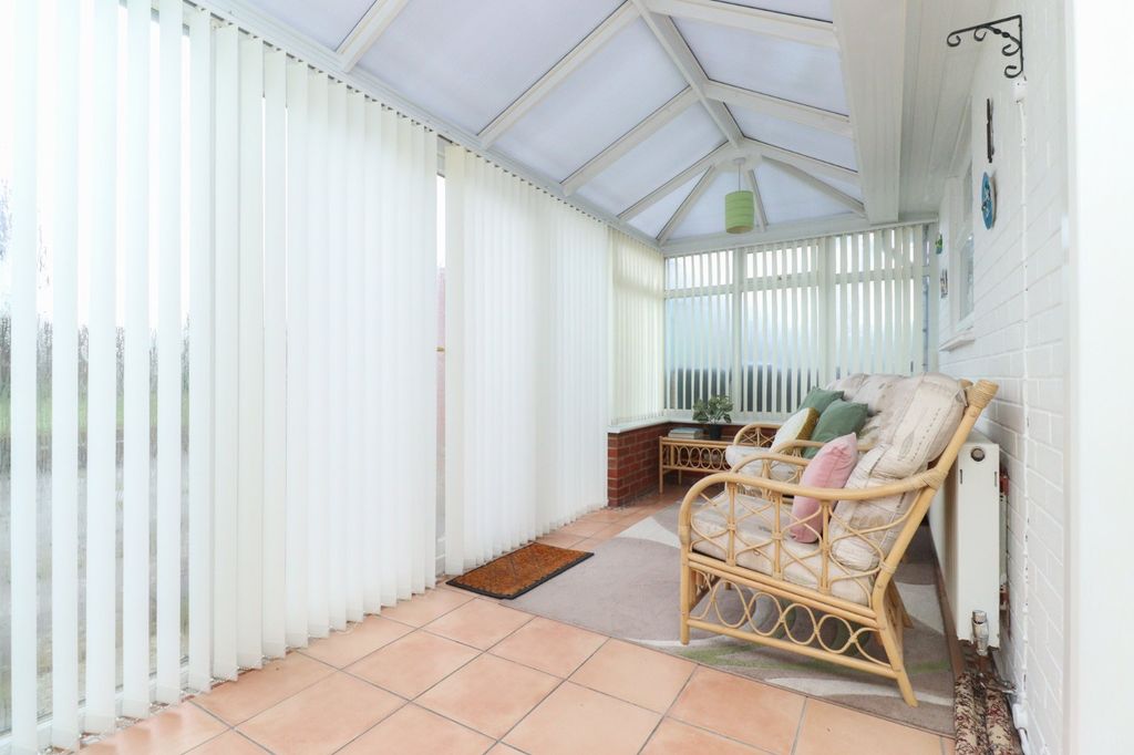 Property photo 3 of 12 Picture 3