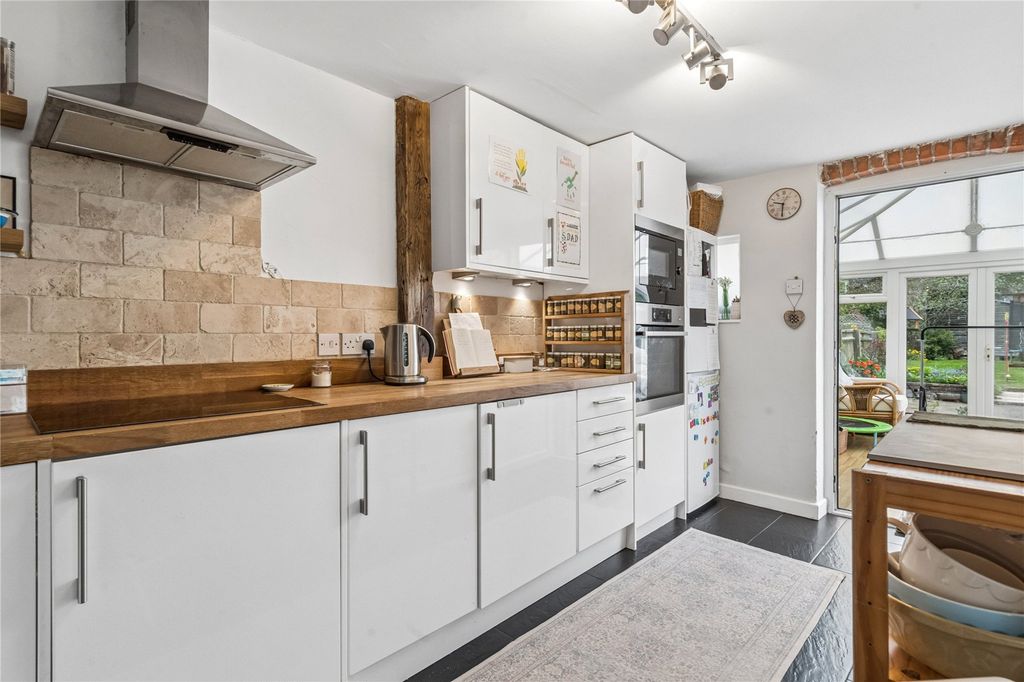 Property photo 3 of 14 Kitchen