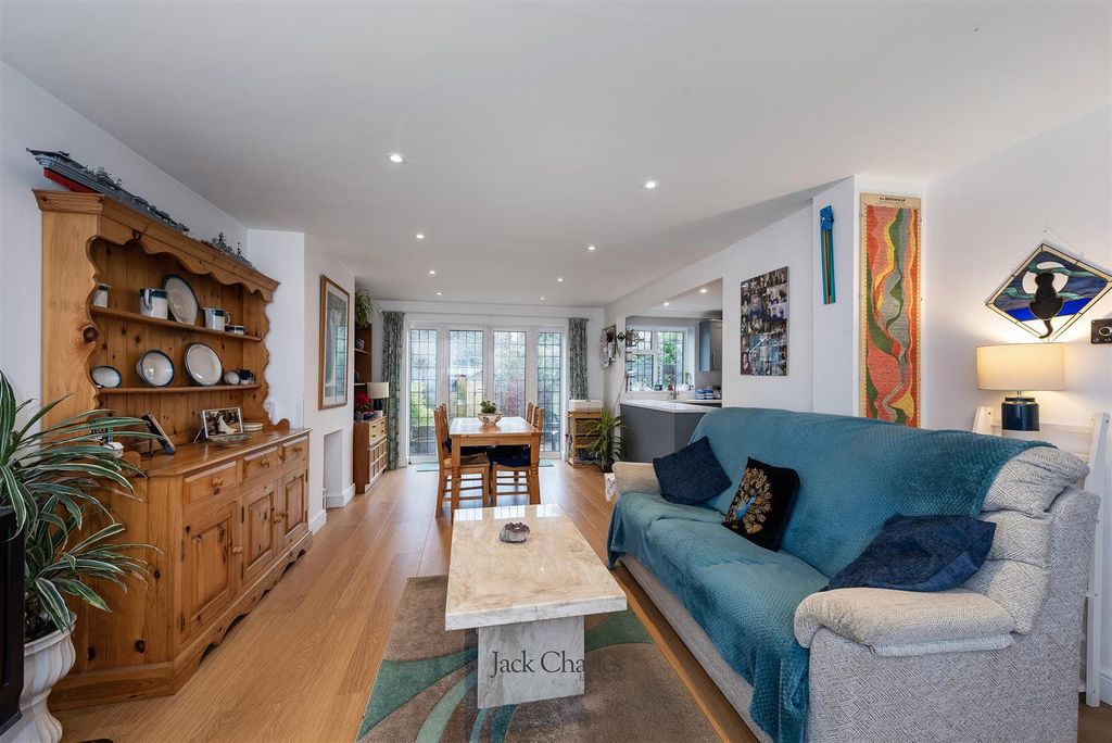 Property photo 2 of 14 51 Collet Rd, Tn15 6Sj 002.Jpg