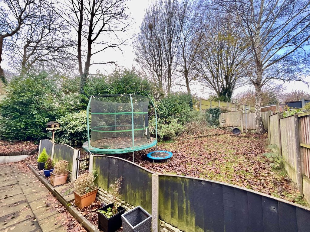 Property photo 2 of 18 Garden