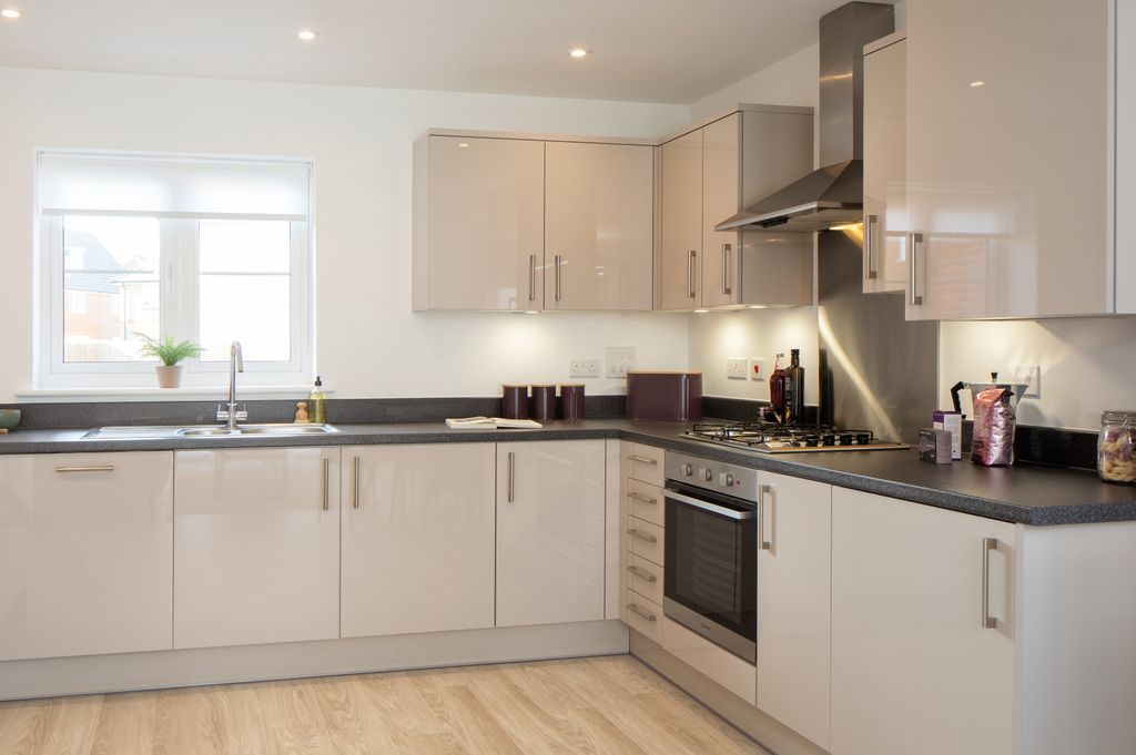 Property photo 2 of 7 Netherhall Gardens, Cambridge