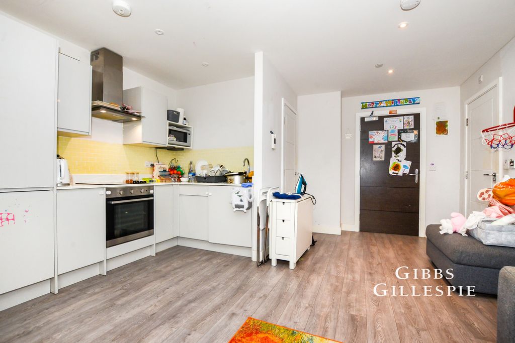 Property photo 2 of 9 Photo