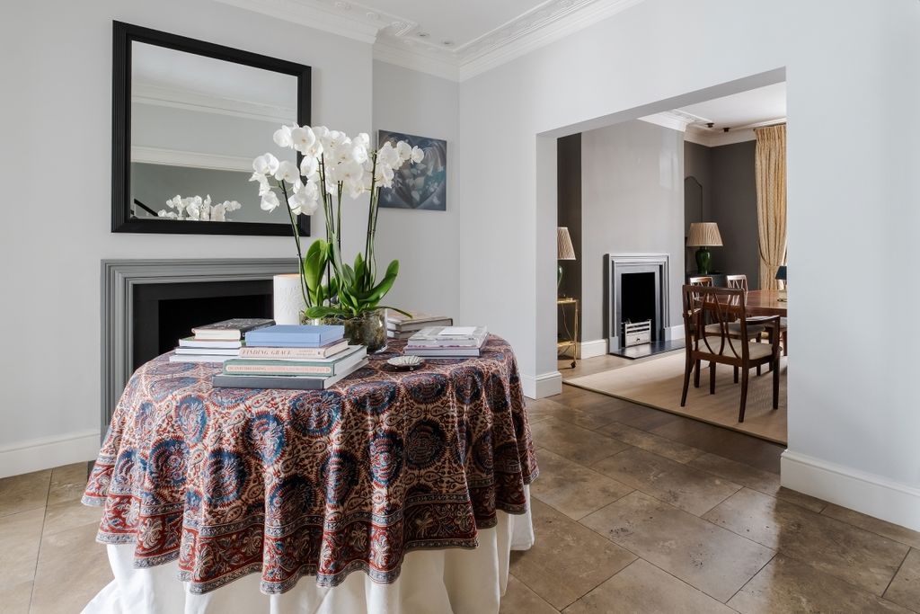 Property photo 3 of 40 14-Eaton-Terrace-001