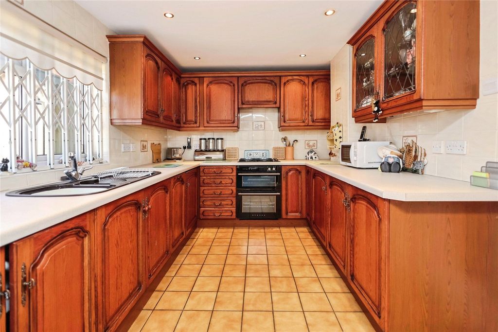 Property photo 2 of 18 Picture No. 09