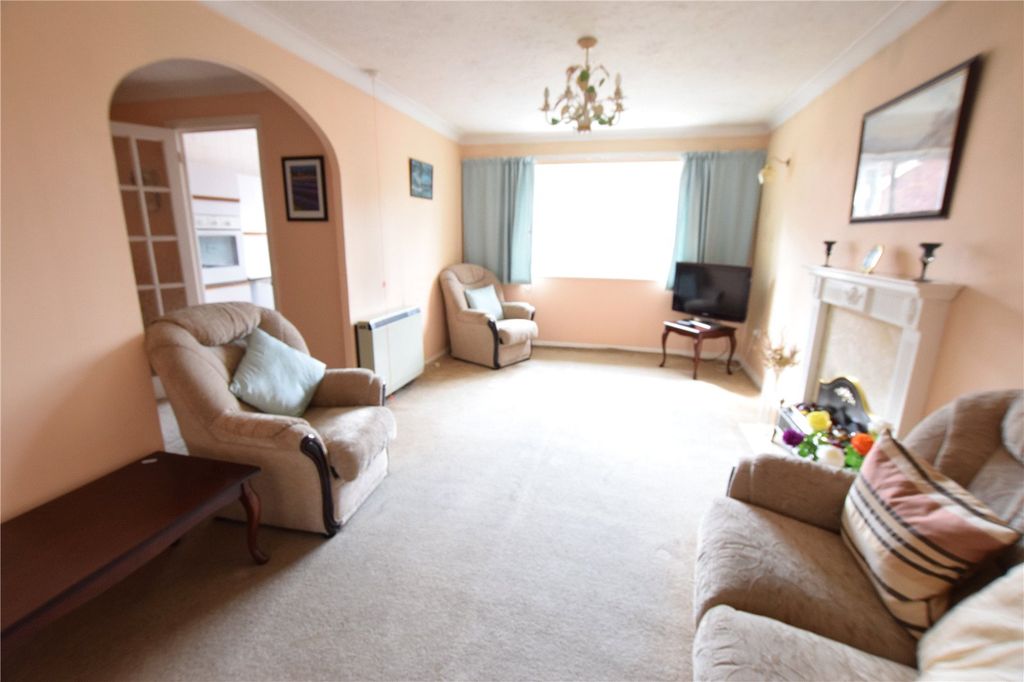 Property photo 2 of 8 Picture No. 01