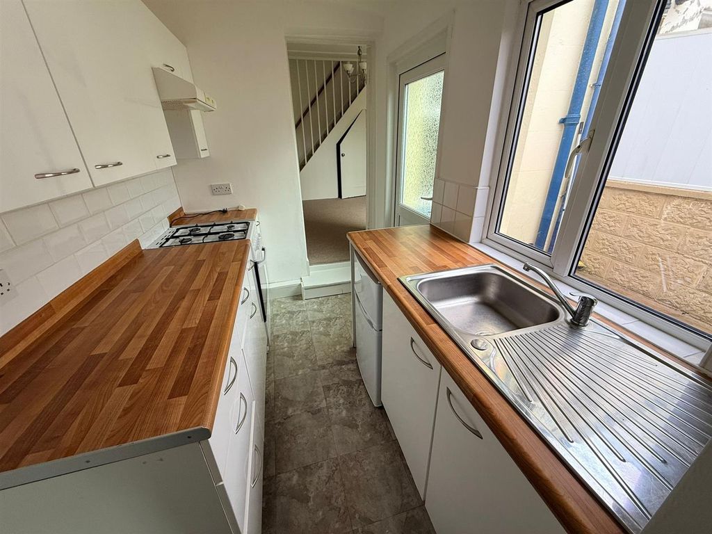 Property photo 2 of 12 635581d5-B6A8-407E-A28E-163E760A8428.Jpg