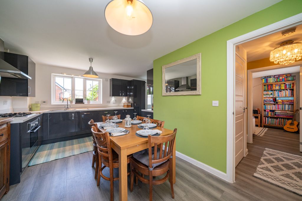 Property photo 3 of 27 33-Birmingham-Drive-04581
