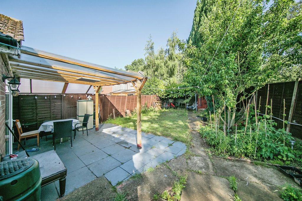 Property photo 2 of 16