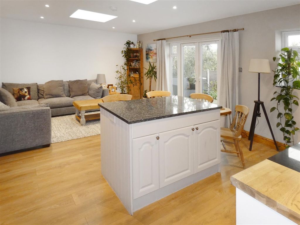 Property photo 2 of 21 P1070414.Jpg