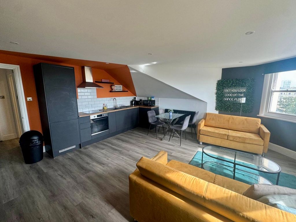 Property photo 1 of 9 Living Room