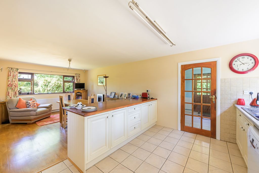 Property photo 3 of 26