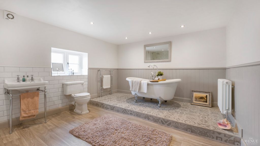 Property photo 3 of 26 3993016