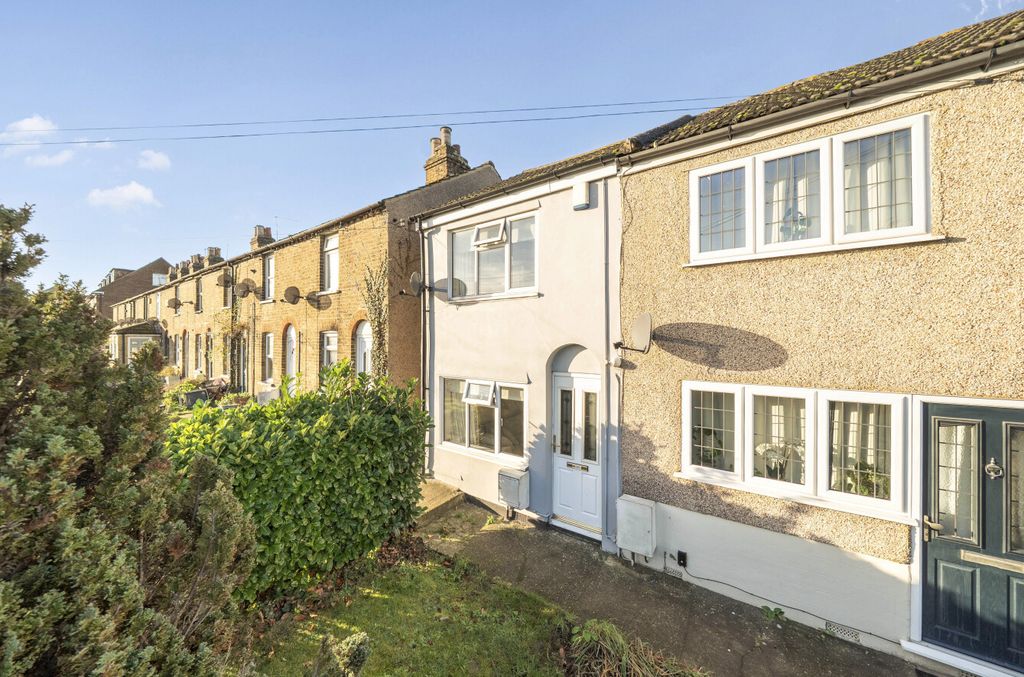 Property photo 1 of 20 1385737-1-693A954...