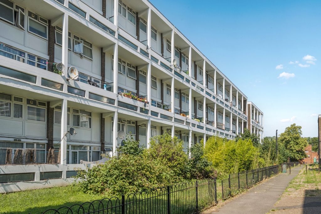 Property photo 1 of 20 1482276-2-6A3946E...