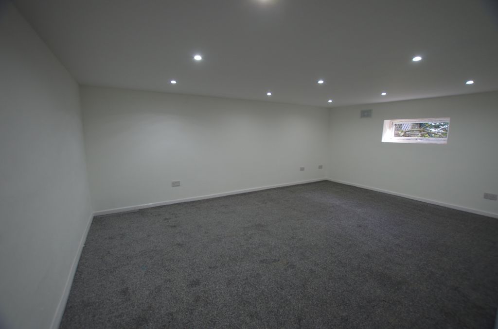 Property photo 2 of 13 Gallery