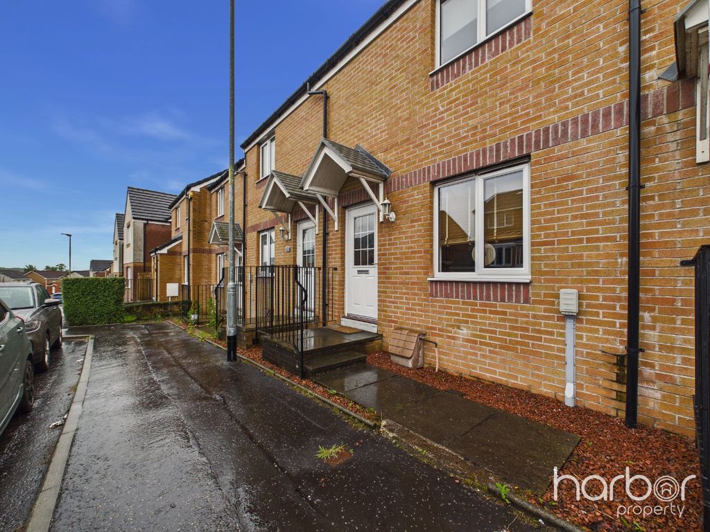 Property photo 2 of 18 5223273