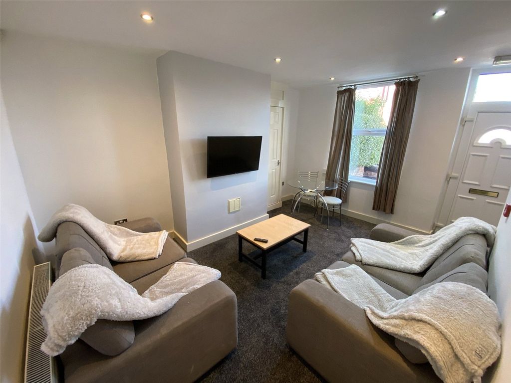 Property photo 2 of 11 Picture No. 03