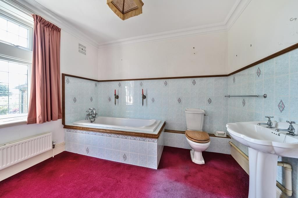 Property photo 3 of 22 Bathroom