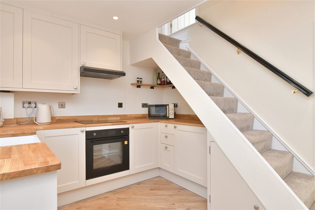 Property photo 3 of 13 Kitchen
