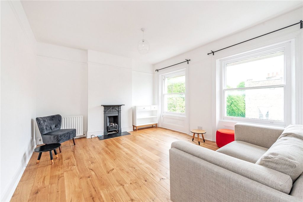 Property photo 2 of 10 Picture No. 19