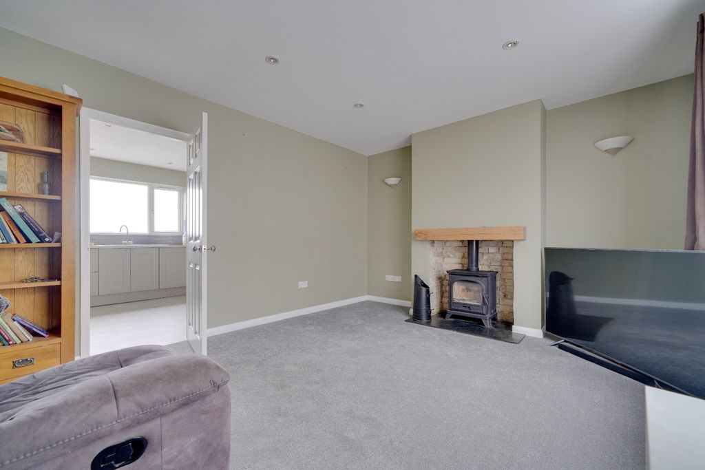 Property photo 2 of 12 3788952