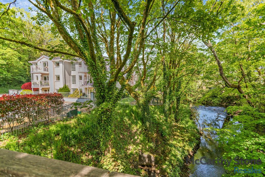Property photo 2 of 15 Rivers Edge Court