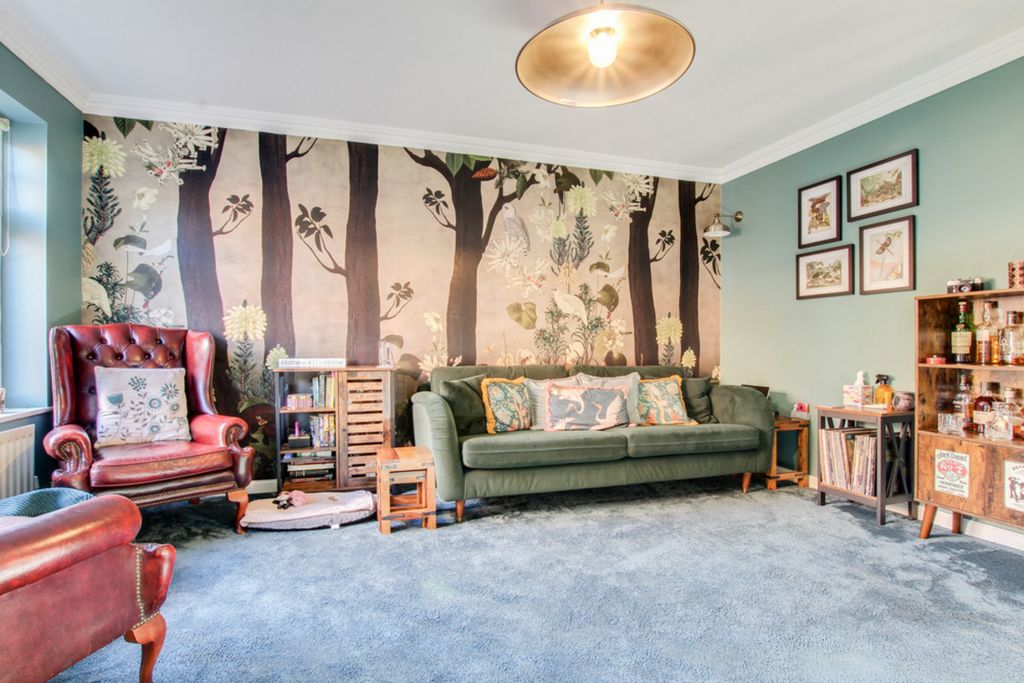 Property photo 3 of 18