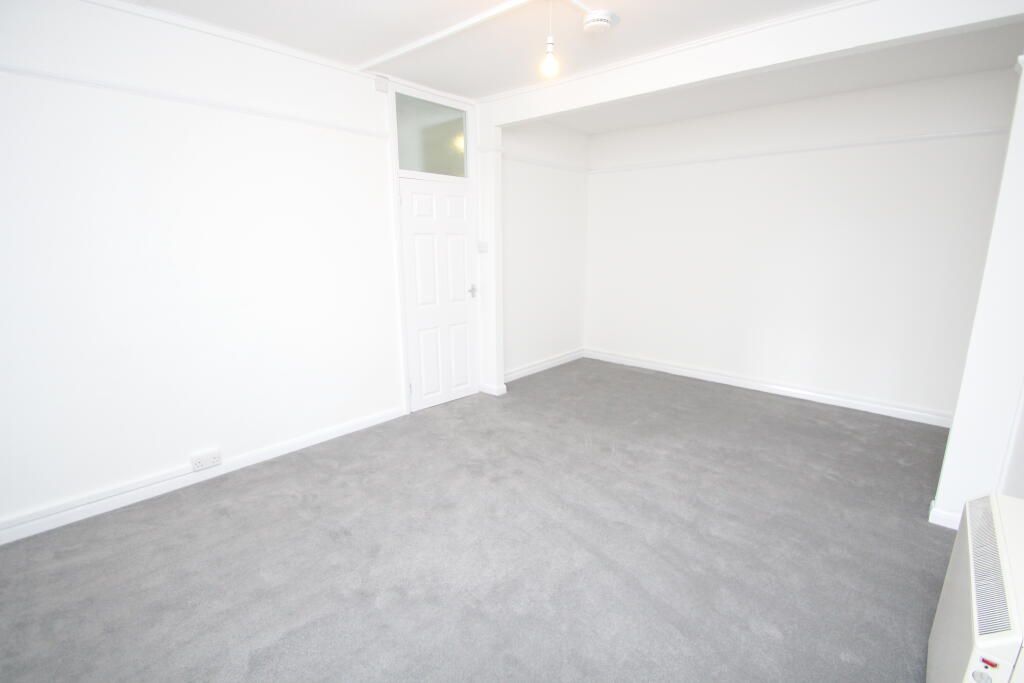 Property photo 3 of 5 Living Room