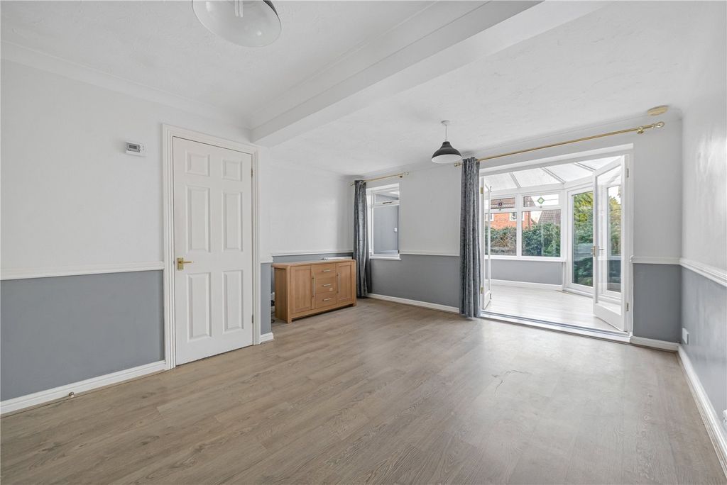 Property photo 2 of 17 Picture No. 26