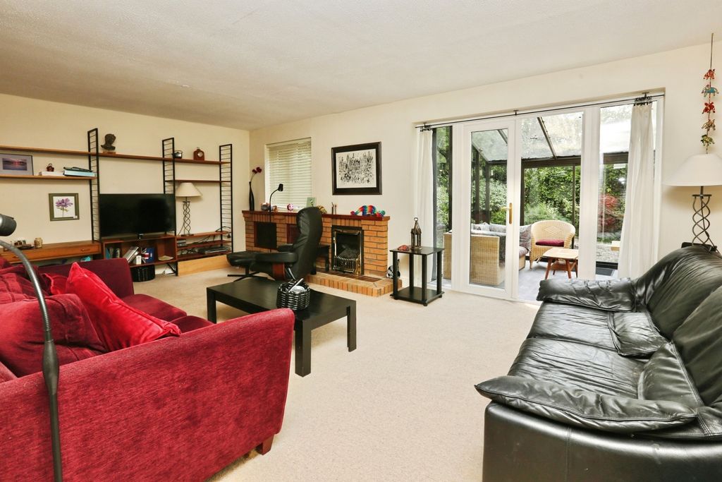 Property photo 3 of 21 Photo