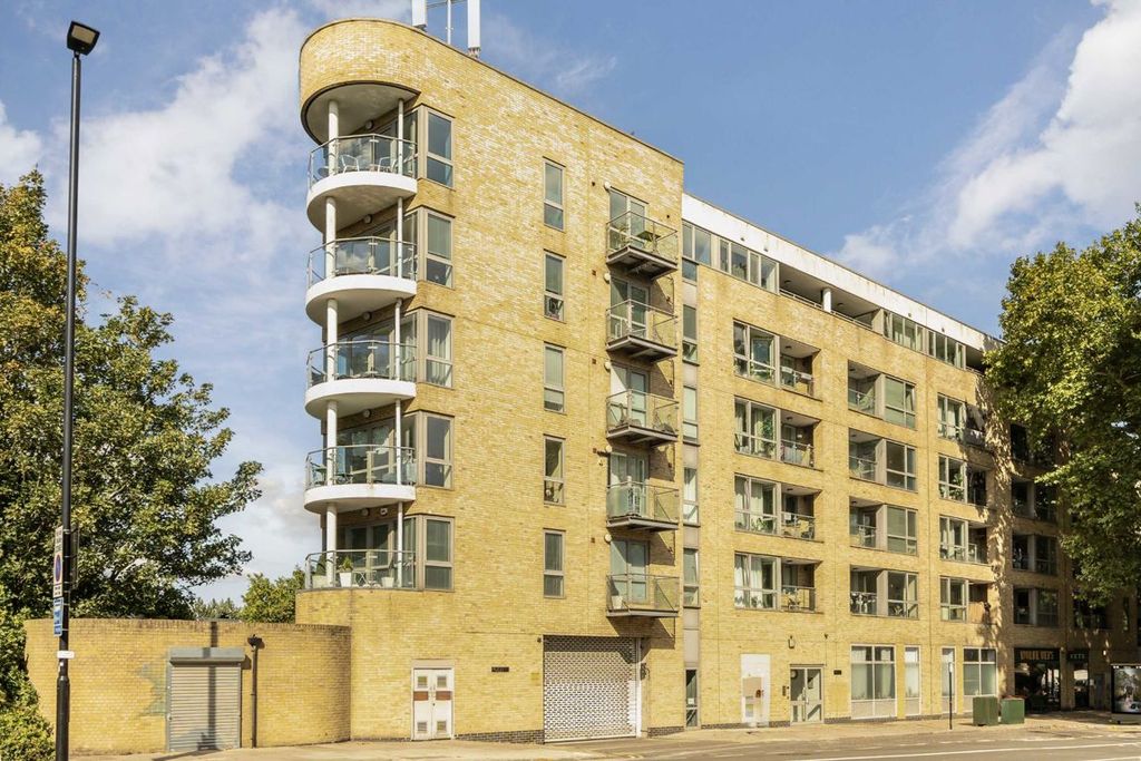 Property photo 1 of 5