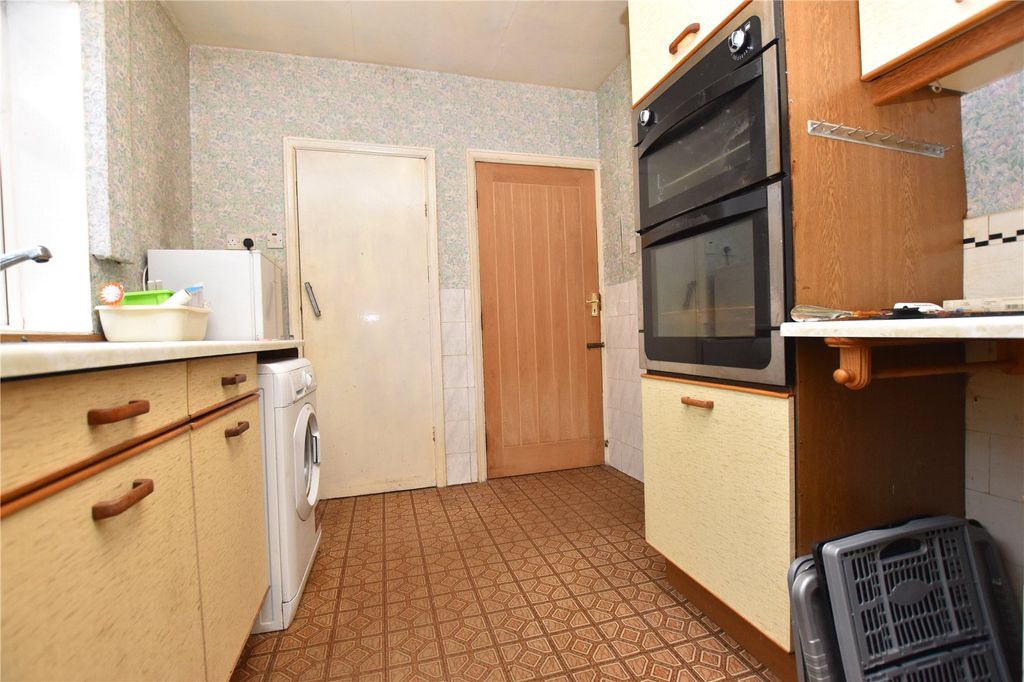 Property photo 3 of 14 Picture No. 02