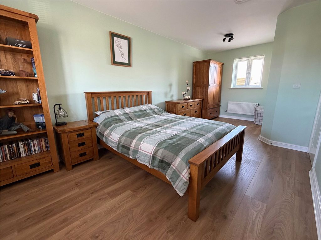 Property photo 3 of 22 Picture No. 19