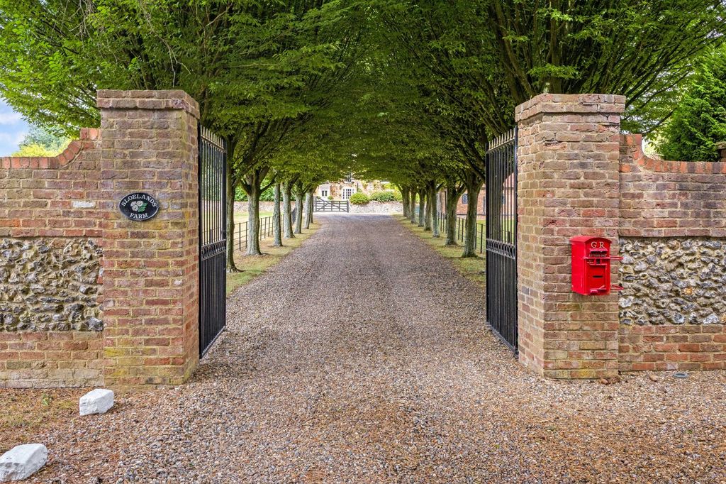 Property photo 2 of 34 Driveway Entrance