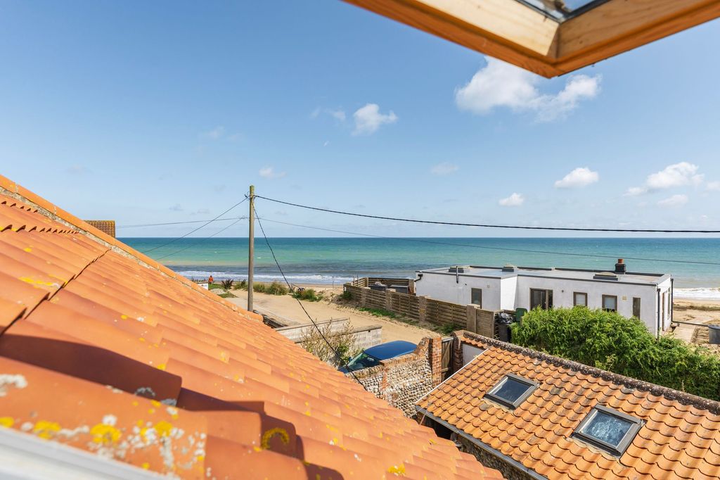 Property photo 2 of 27