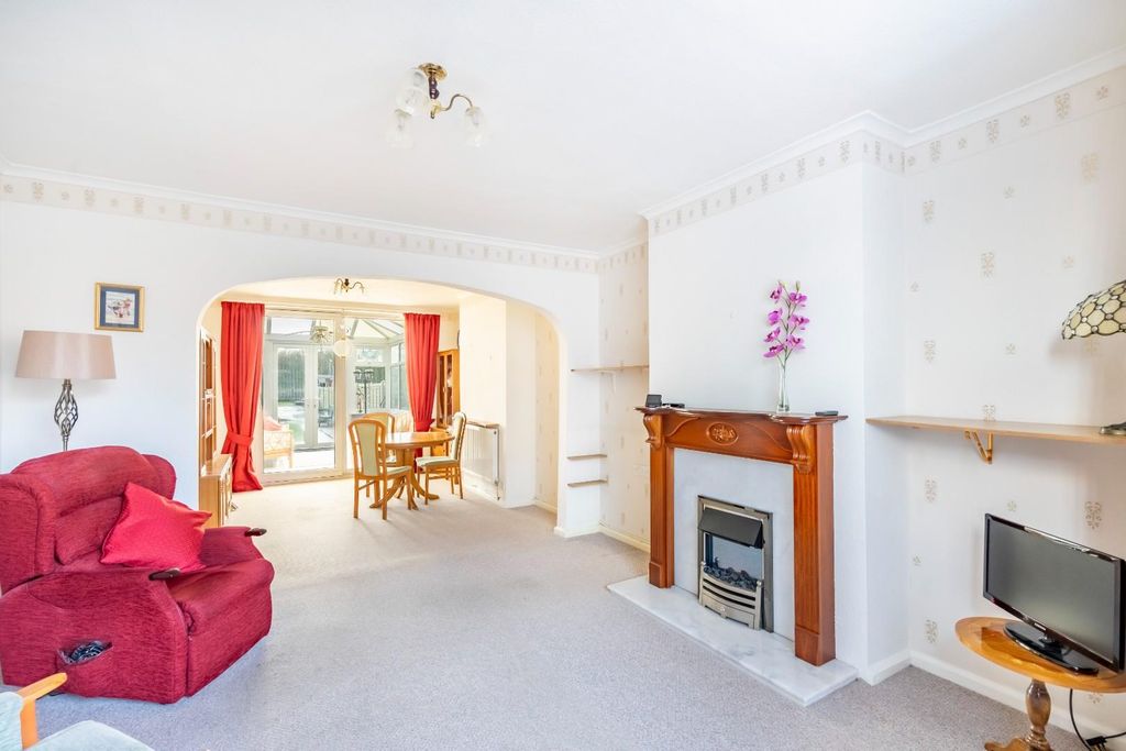 Property photo 3 of 17 Living Room