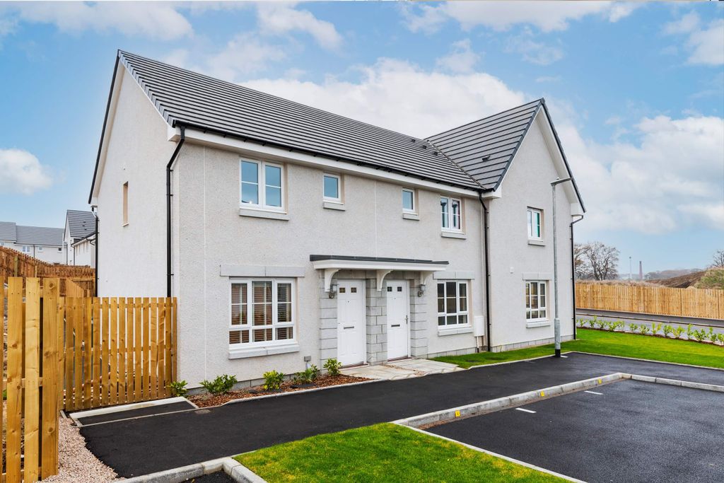 Property photo 1 of 10 Glenlair-External-Front Aspect