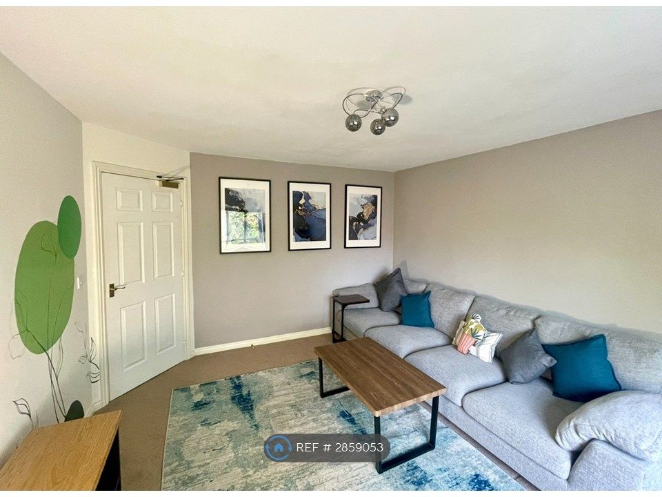 Property photo 1 of 21 Living Room