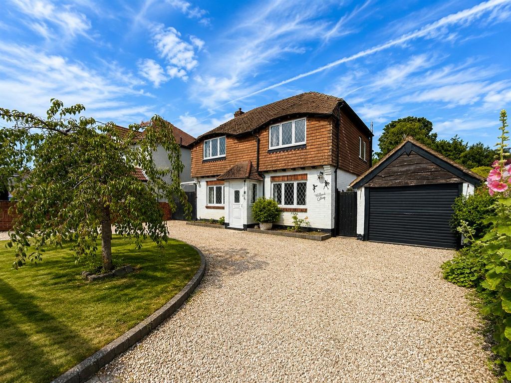 Property photo 1 of 31 E369C5B8-12Ab-4B09-B56A-04A21Beab866.Jpg