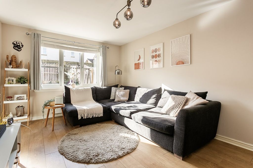 Property photo 1 of 25