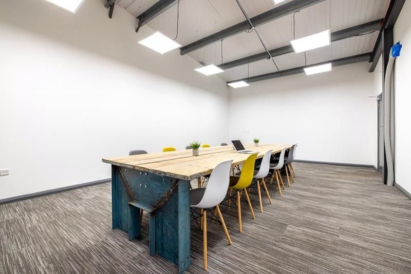 Property photo 1 of 6 Boardroom
