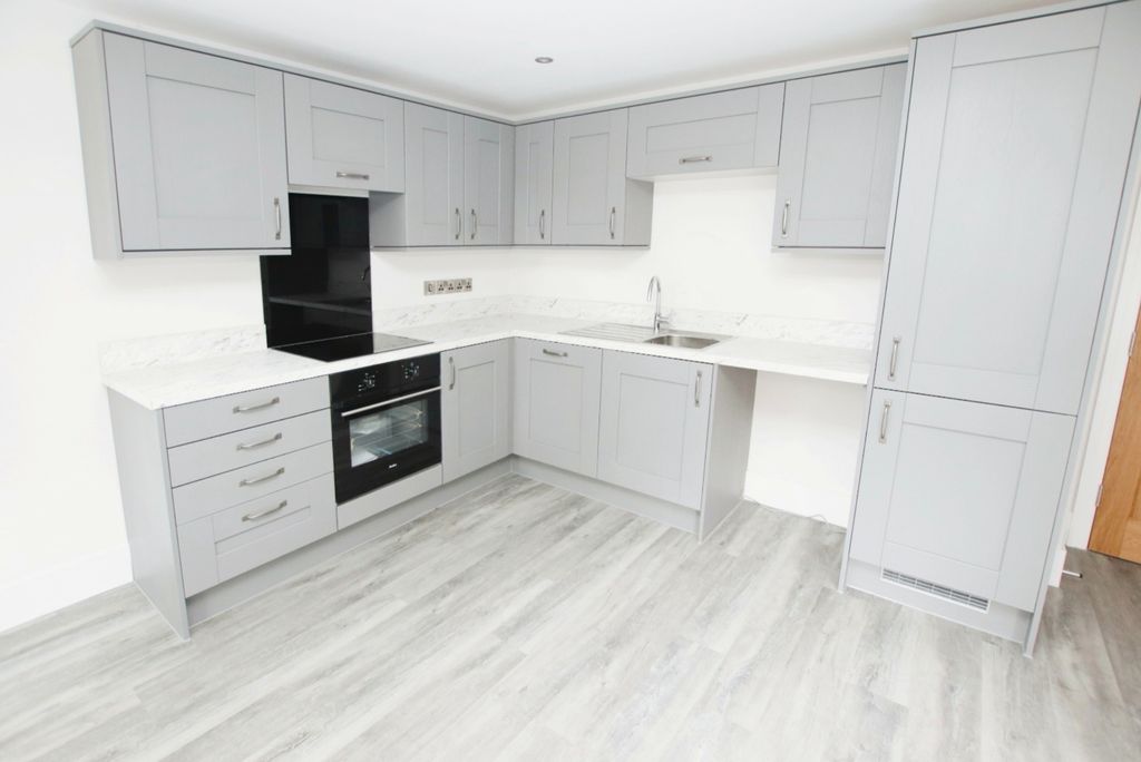 Property photo 2 of 9 4391523