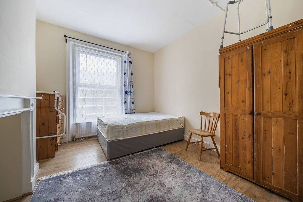 Property photo 1 of 5