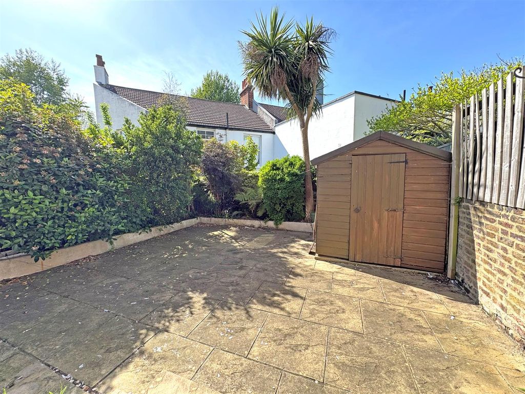 Property photo 1 of 18 8E.Jpg
