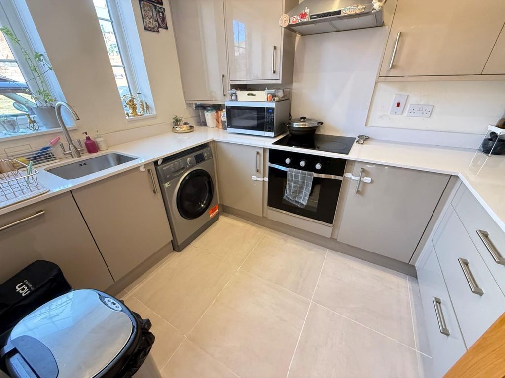 Property photo 3 of 19 20.Jpg